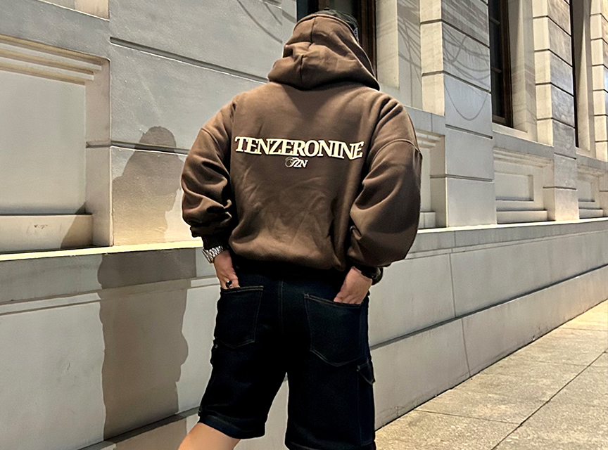 1009 ESSENTIAL HOODIE