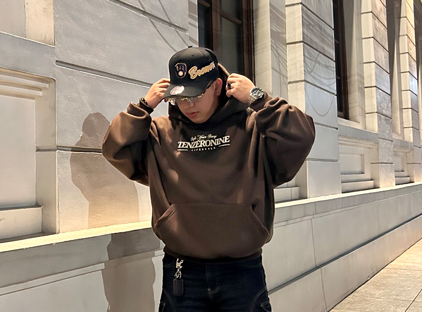1009 ESSENTIAL HOODIE